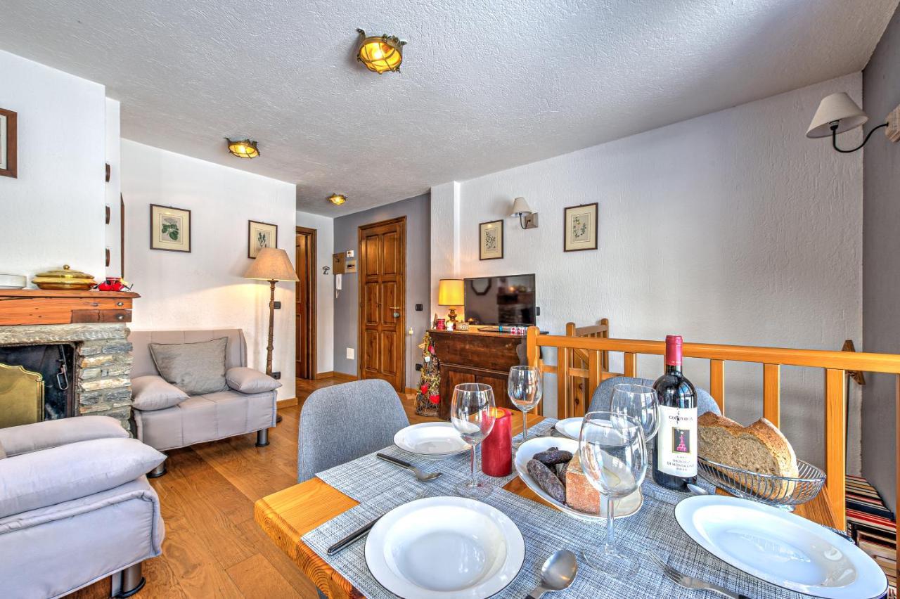 Casa Julie - Accogliente Rifugio Nella Quiete - Cour 0157 Leilighet Courmayeur Eksteriør bilde