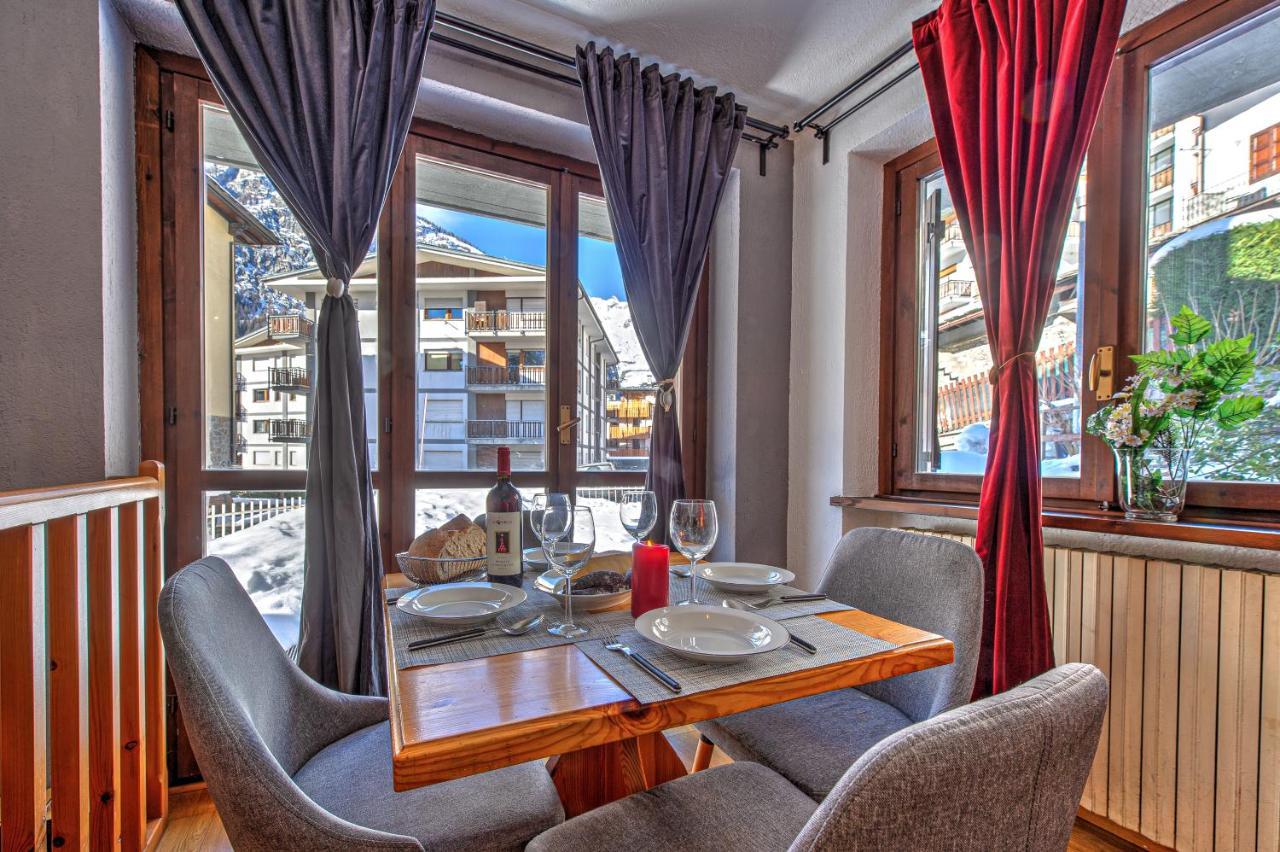 Casa Julie - Accogliente Rifugio Nella Quiete - Cour 0157 Leilighet Courmayeur Eksteriør bilde